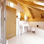 Schatten Hotel 3*