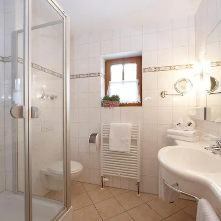 Hotel Schatten 3*