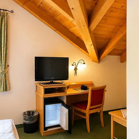 Hotel Schatten 3*