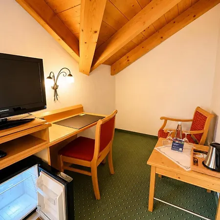 Hotel Schatten 3*